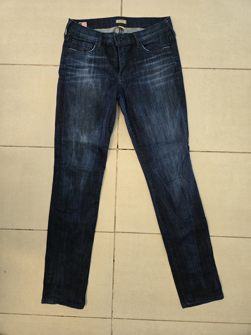 True Religion Victoria Dark Blue Skinny Mid-Rise Jean Size 29